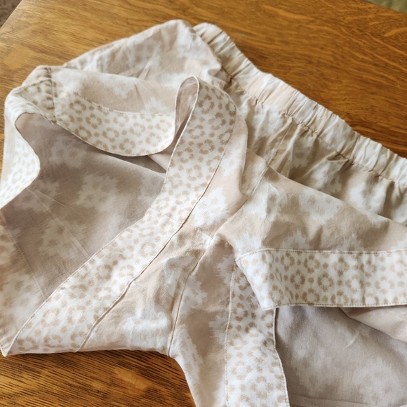 EUC Haven Pajama Set - Picture 3 of 8